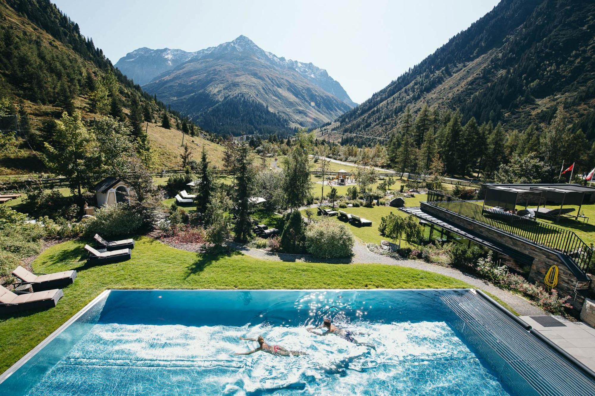 Verwoehnhotel Wildspitze ザンクト・レオンハルト・イム・ピッツタール エクステリア 写真