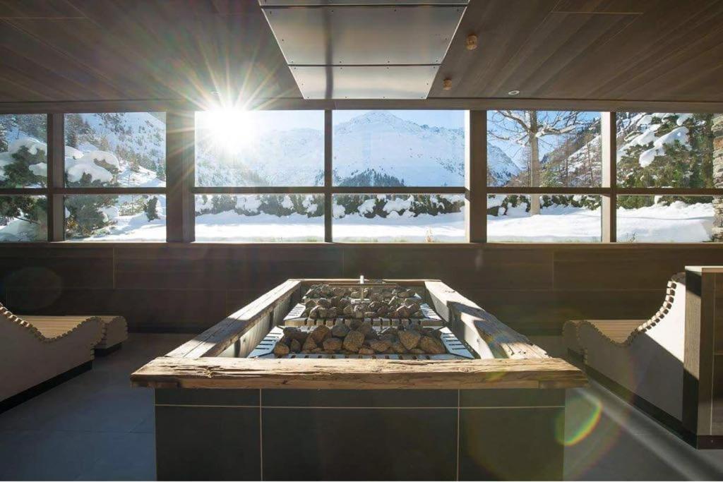 Verwoehnhotel Wildspitze ザンクト・レオンハルト・イム・ピッツタール エクステリア 写真