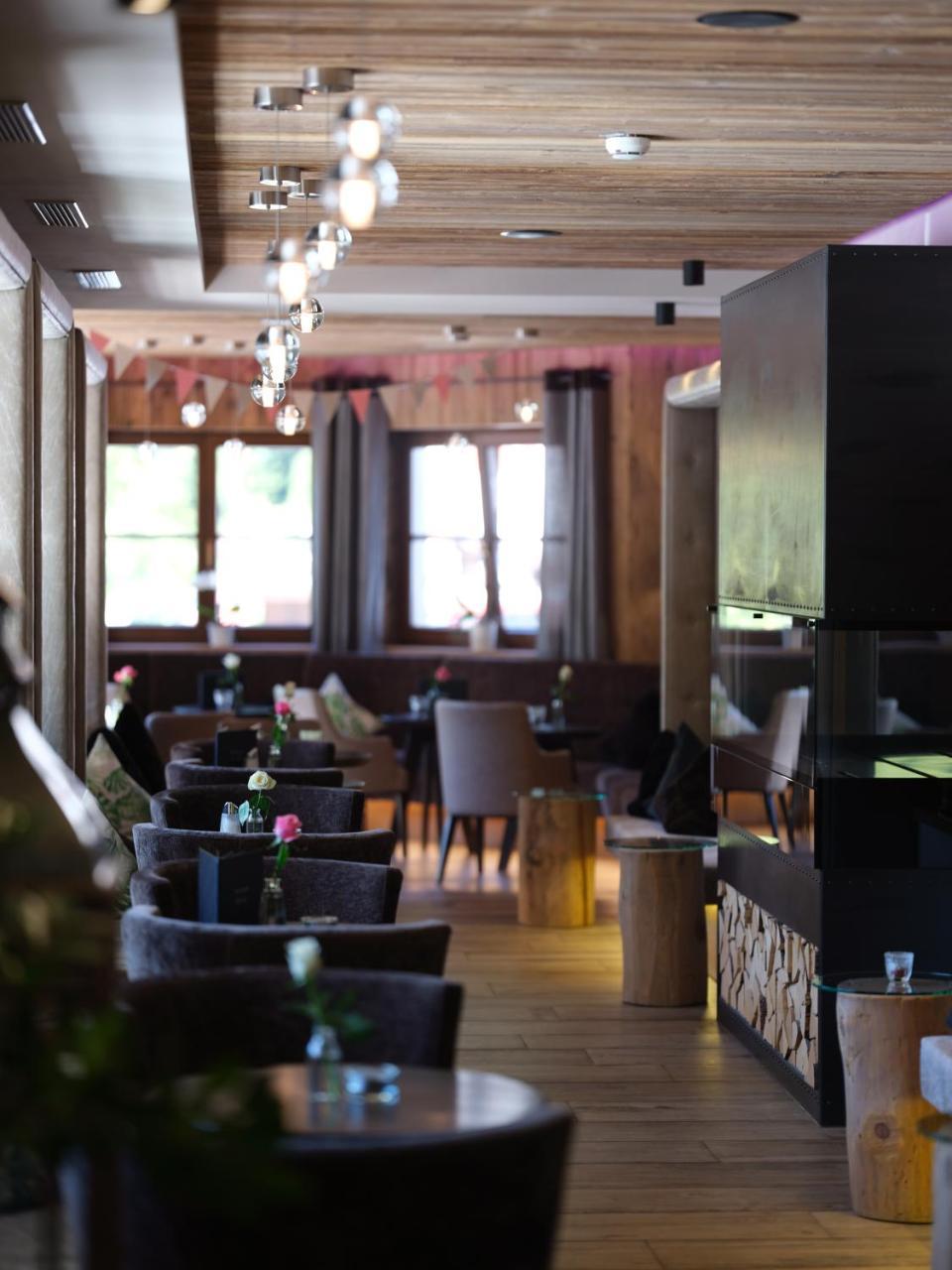 Verwoehnhotel Wildspitze ザンクト・レオンハルト・イム・ピッツタール エクステリア 写真